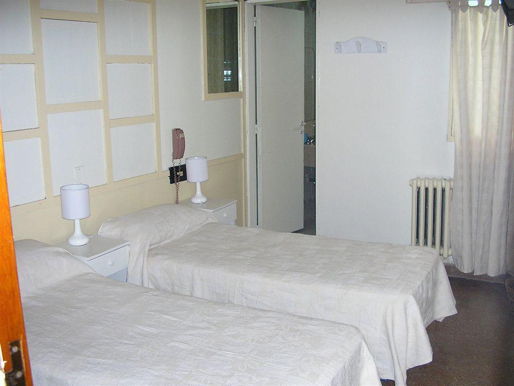 Hotel Sol Montserrat 2*